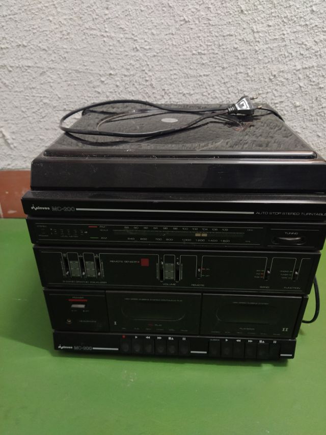 Equipo sonido plato antiguo vinilo