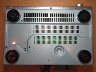 Receptor estéreo Yamaha R-N303D plateado