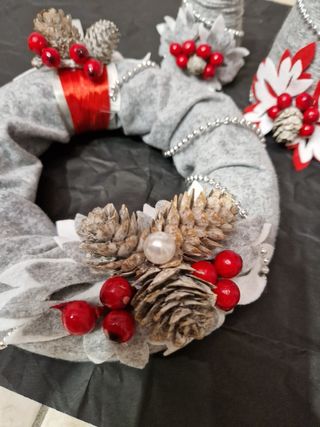 Decorazioni natalizie coroncina albero bacche pign