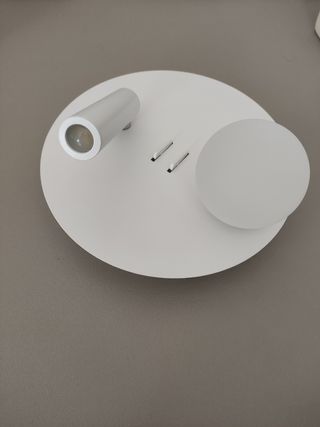 Aplique led con due diverse lampade nuove