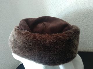 Gorra para el invierno estilo partisano.