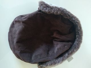 Gorra para el invierno estilo partisano.