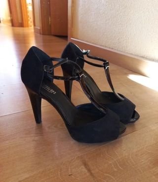 Zapatos de fiesta negros con hebilla