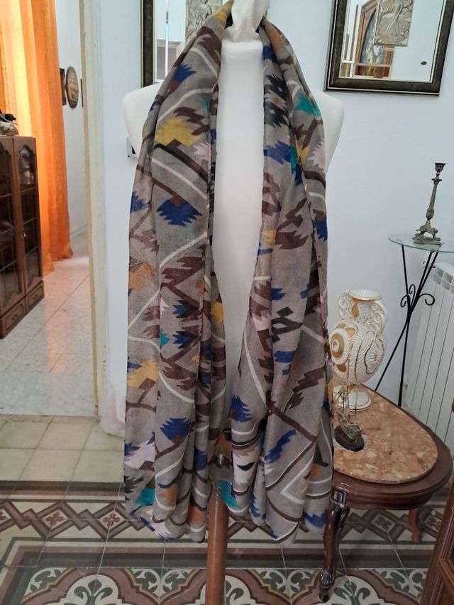 Foulard Sciarpa Scialle come nuova