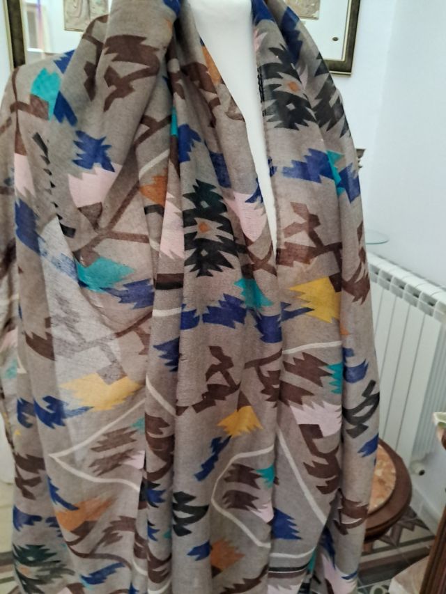 Foulard Sciarpa Scialle come nuova