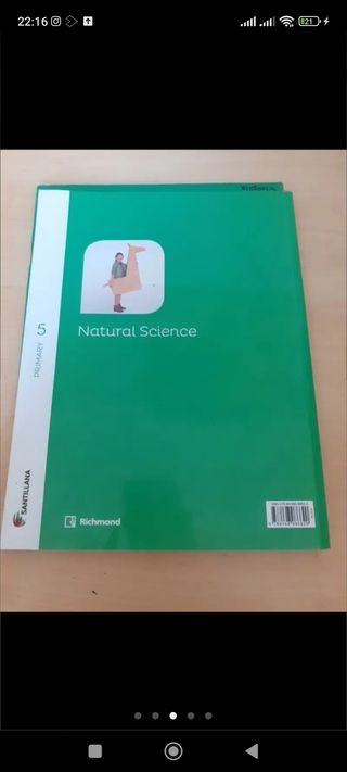 Natural Sciencie 5 primaria, 2 libros Santillana.