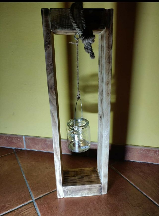 Porta candela in legno