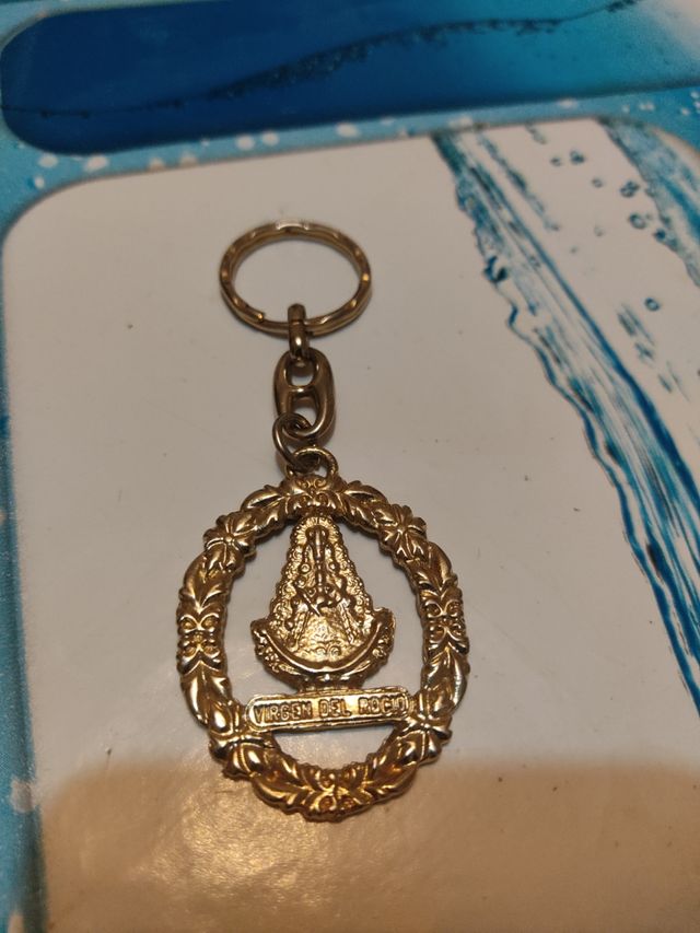 Llavero de virgen del Rocío