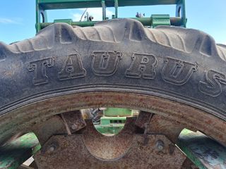 Neumáticos traseros Massey Ferguson