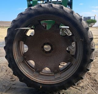 Neumáticos traseros Massey Ferguson