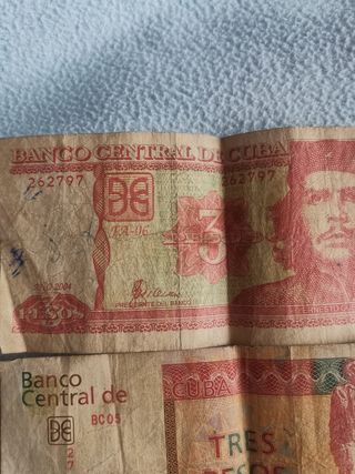 3 pezzi banconote cubane, 1 con Che Guevara