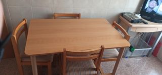 Mesa cocina y 4 sillas