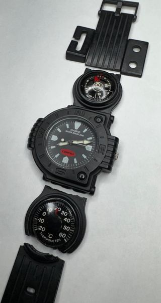 CASIO 706 MW 45 COMPASS 1985 VINTAGE