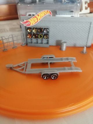 Remolque hotwheels guísval maisto norev