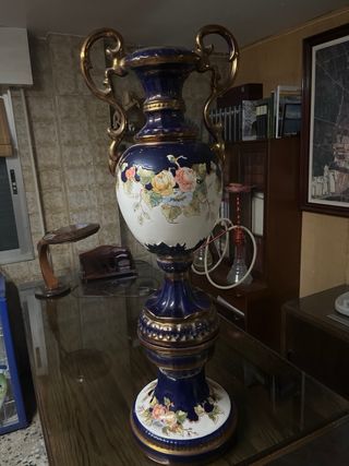 Jarron con pedestal Keramik