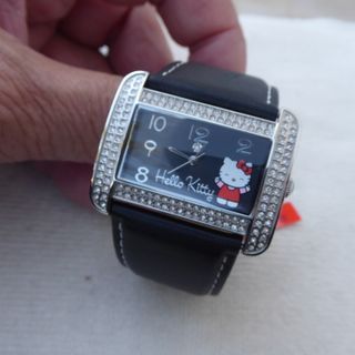 NEW! REBAJADO 80% "Hello Kitty" rectang esf. negra