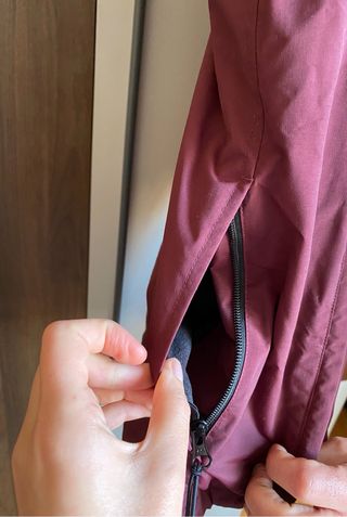 Chubasquero granate Carhartt