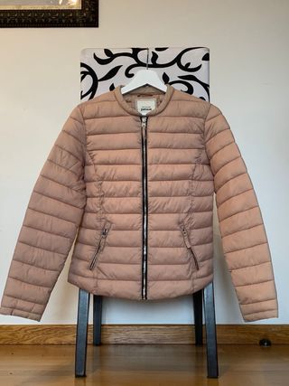 Cazadora rosa acolchada