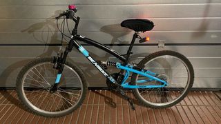bicicleta niño.Seminueva.Doble suspensión.
