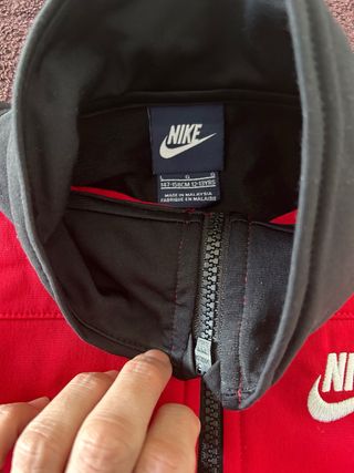 chaqueta nike talla L niño/a