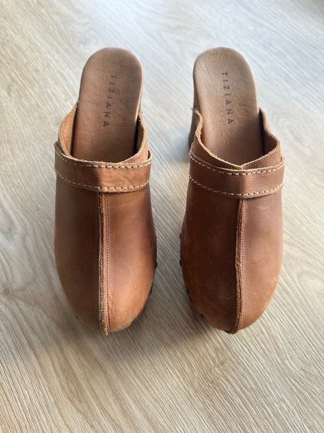 Zuecos marrones Tiziana