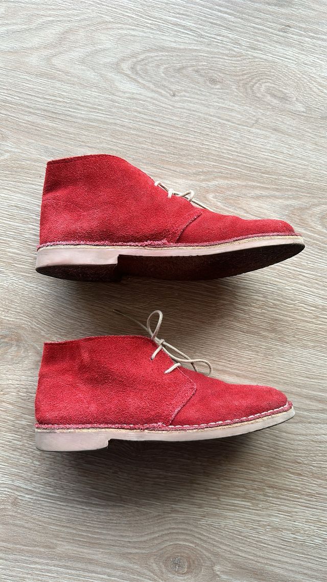 Zapatos de ante rojos