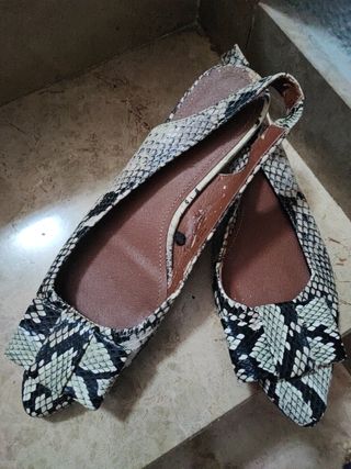 Tacones sandalias y manoletinas