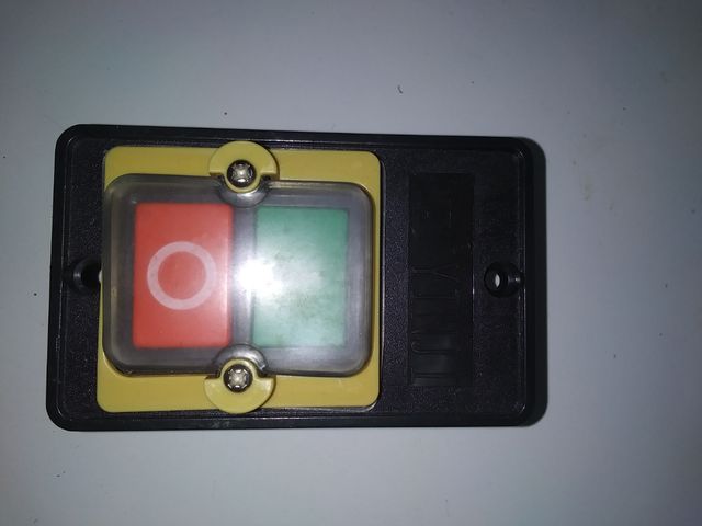 Lote 2 interruptores 3 polos