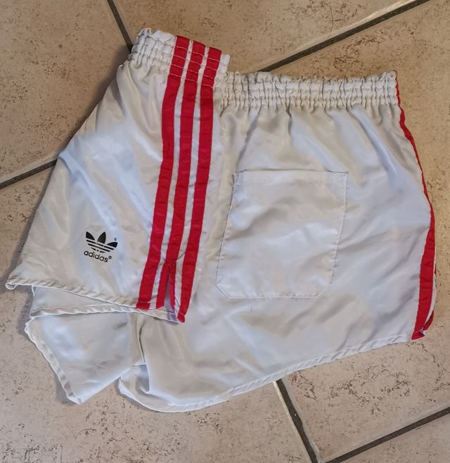 Pantaloncini vintage adidas