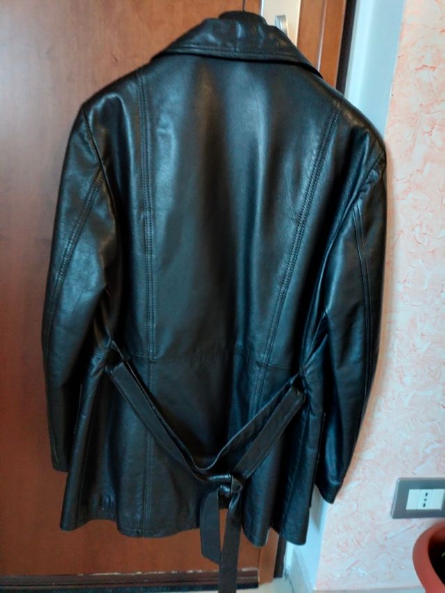 Giacca di pelle nera