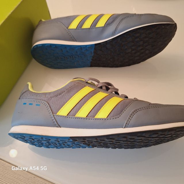 Adidas scarpe unisex