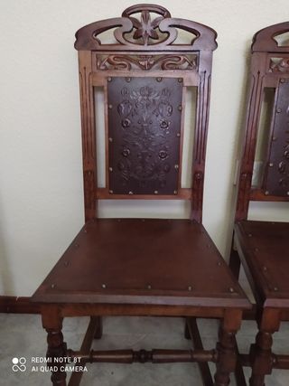 Sillas antiguas de madera