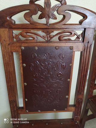 Sillas antiguas de madera