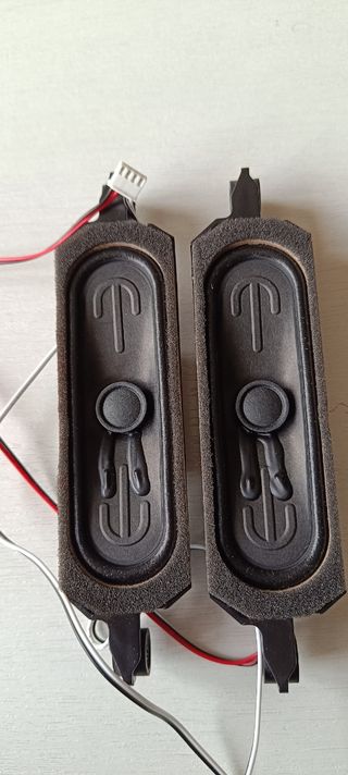 Pareja altavoces para tv 6Ω 10w.