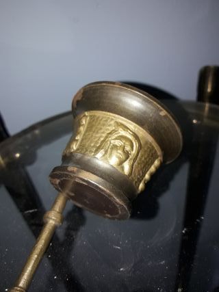 Almirez de bronce antiguo