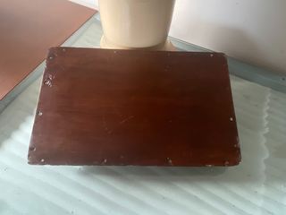 ANTIGUA BANDEJA PIROGRABADA Y TEÑIDA A MANO