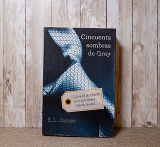Libro Cincuenta sombras de Grey