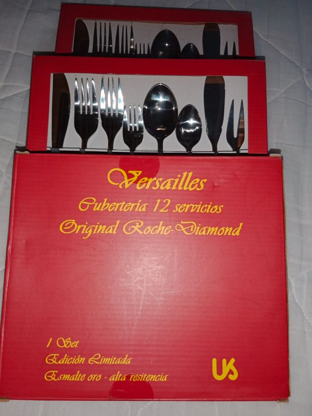 Cubiertos cón baño de oro en Los mangos