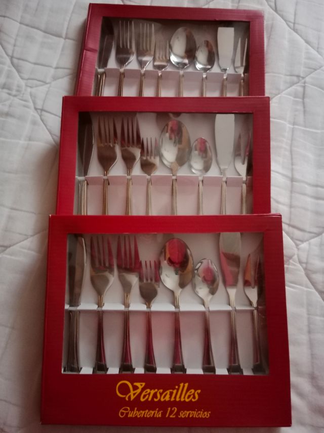 Cubiertos cón baño de oro en Los mangos