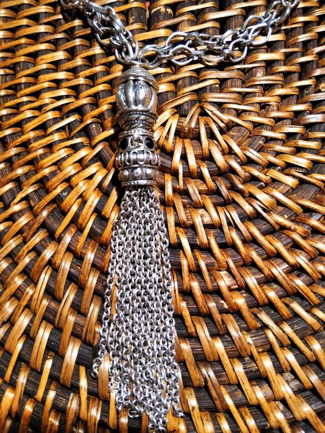 Collana lunga in metallo