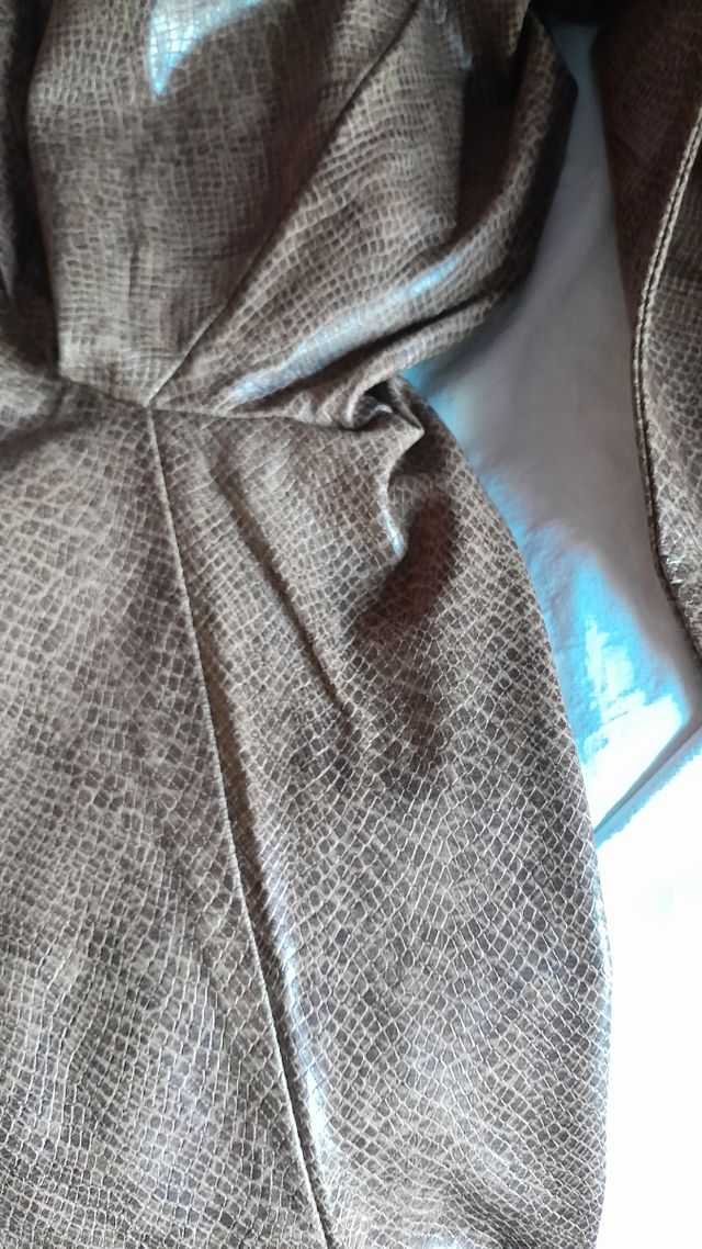 Pantalón de piel Zara