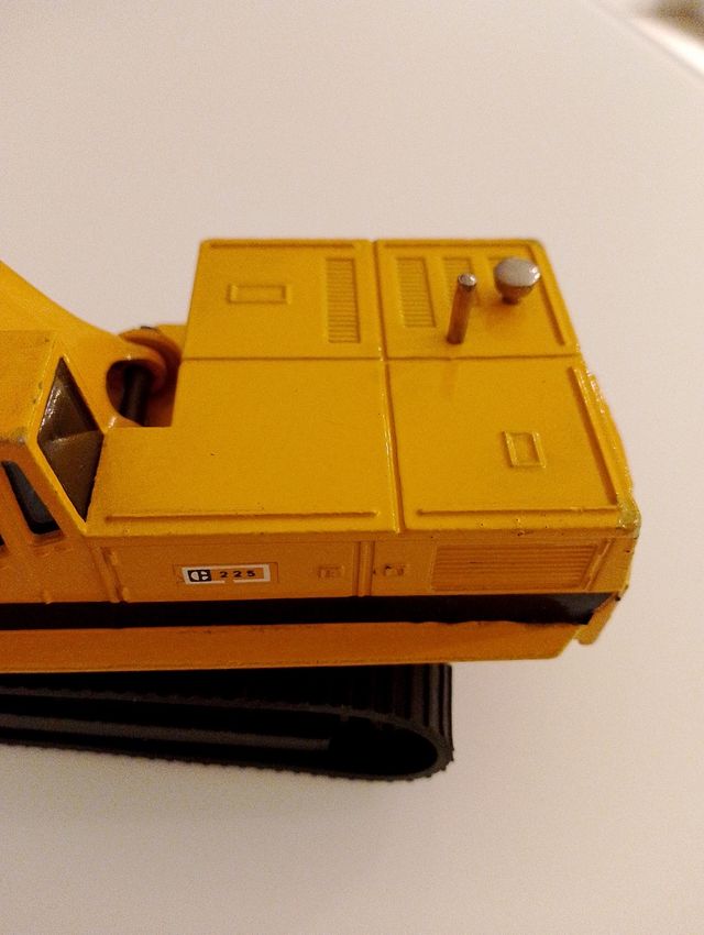 JOAl: Maqueta CATERPILLAR 225