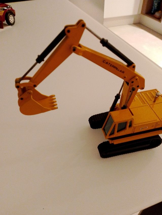 JOAl: Maqueta CATERPILLAR 225