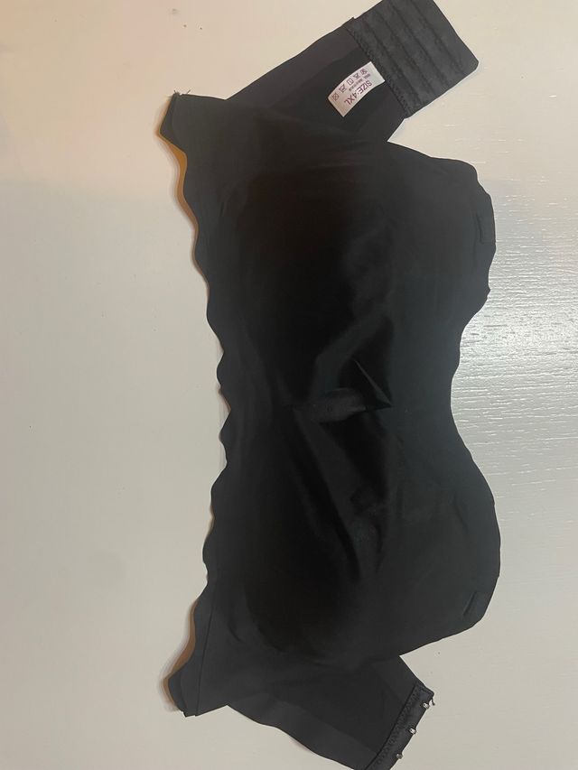 - Sujetador de aire sedoso sin tirantes negro