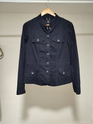 Chaqueta mujer azul marina elástica, Encuentro