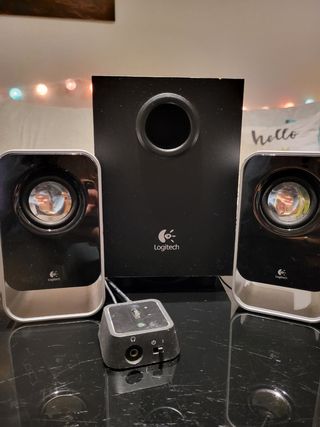 altavoces logitech
