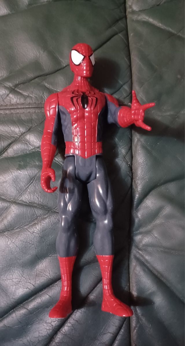 Muñecos acción Marvel y Star wars.