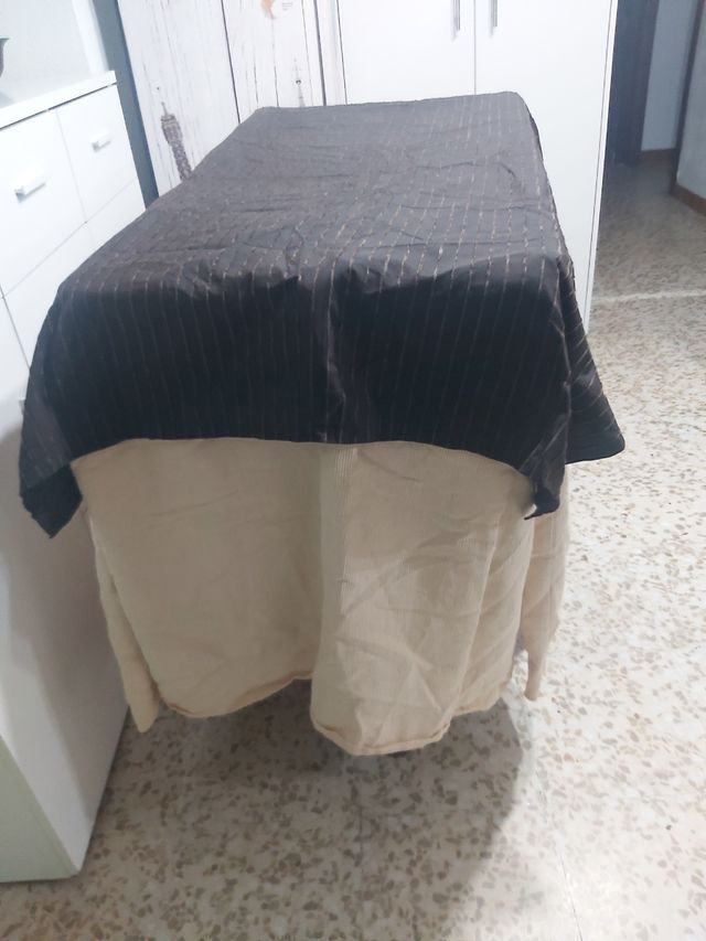 Ropa camilla, falda mesa camilla.