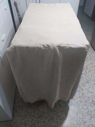 Ropa camilla, falda mesa camilla.