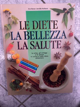 libro “le diete, la bellezza, la salute”